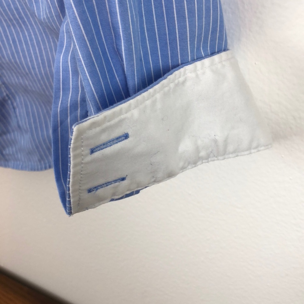Banana Republic blue and white button up blouse - Picture 4 of 4